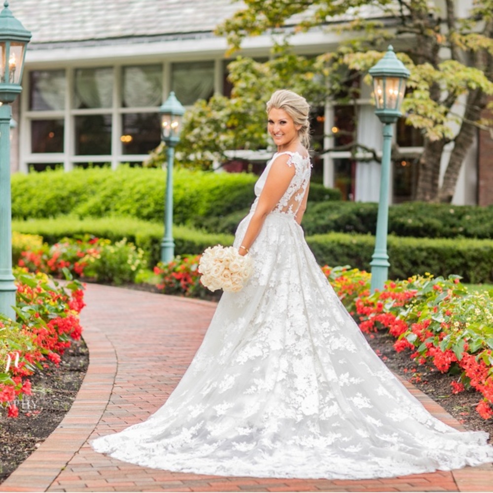 wedding dress 2 pieces,detachable skirt(was designed and made no one has it)